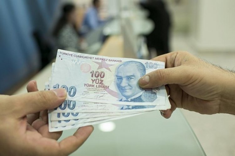 Milyonlarca emeklinin merakla beklediği ek ödemeler konusunda tarih belli oldu.