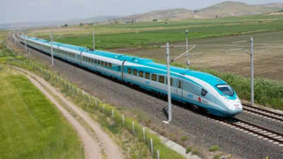 Bursa Teknik Üniversitesi (BTÜ) Modern Yapı Topluluğu'nun düzenlediği InnoCon'25 Yapı