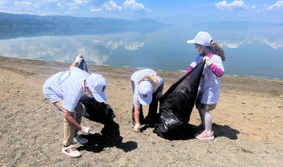 Bursa Büyükşehir Belediyesi'nin ‘Doğa için buluşuyoruz’ temasıyla düzenlediği ‘Çevre Haftası
