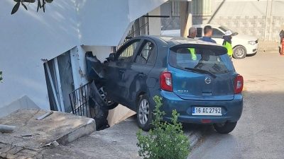 Bursa'nın Orhangazi ilçesinde meydana gelen olayda, dik yokuştan çıkmaya çalışan