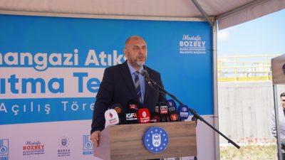 Orhangazi Belediye Başkanı Bekir Aydın, İznik Gölü Orhangazi sahilindeki arıtma