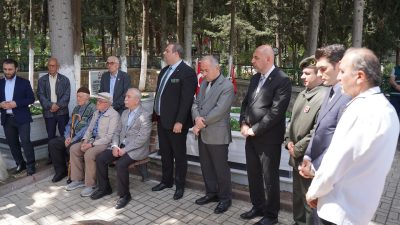 1992 yılında  şehit olan Murat Solak, şehadetinin yıldönümünde ilçe protokolün