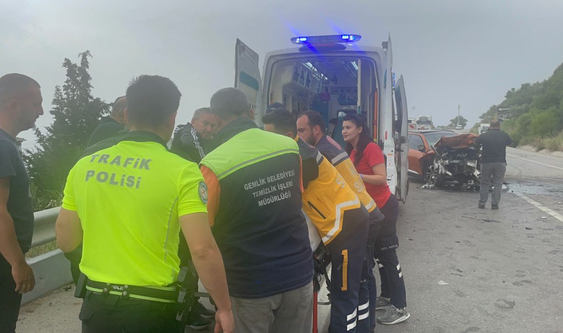 Gemlik’te sabah saatlerinde meydana gelen trafik kazasında 2’si ağır olmak