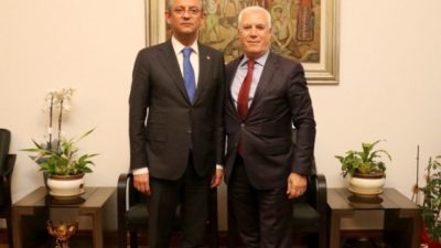 Bursa Büyükşehir Belediye Başkanı Mustafa Bozbey, CHP lideri Özgür Özel'e