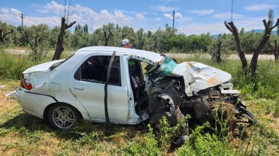 Bursa'da Orhangazi İznik yolu üzerinde meydana gelen trafik kazasında kontrolden