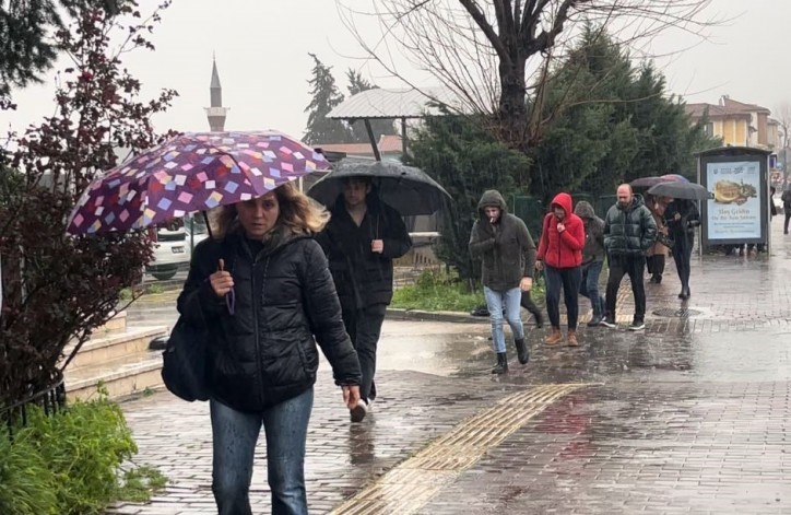 Bursa Valiliği, sosyal medya hesabından, hava koşullarının elverişsiz olması nedeniyle