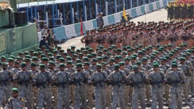 İsrail'in gece saatlerinde İran'ın başkenti Tahran'ın merkezine saldırı düzenlemesinin ardından,