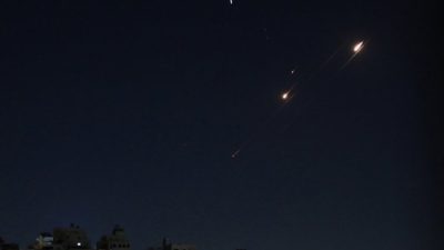 İran, İsrail'in saldırılarına karşılık balistik füzelerle misillemede bulundu. İsrail ordusu,