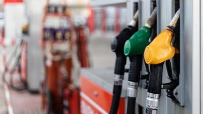 Akaryakıta beklenen zam tabelaya yansıdı. İsrail-İran gerilimi hem petrol hem