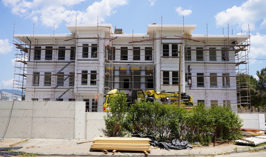 Bursa’nın Orhangazi ilçesinde yaklaşık 1 yıl önce yapım çalışmalarına başlanan