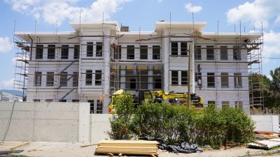 Bursa’nın Orhangazi ilçesinde yaklaşık 1 yıl önce yapım çalışmalarına başlanan