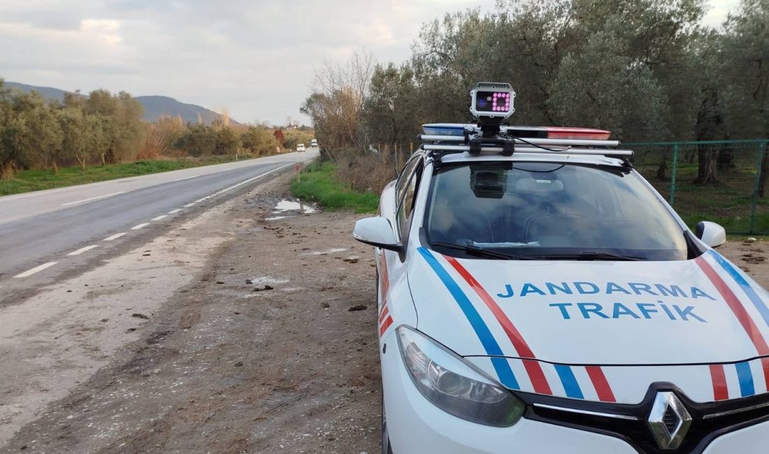 İçişleri Bakanlığı, vatandaşların güzergahları üzerindeki radarlı ve radarsız trafik uygulama
