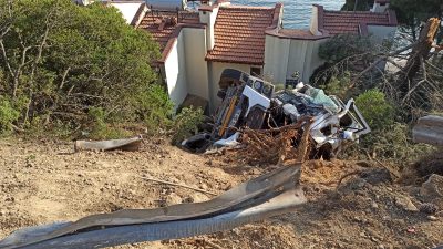 Bursa'nın Gemlik ilçesinde meydana gelen trafik kazasında üzerinde 14 ton