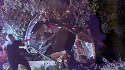 Bursa'da, Orhangazi - İznik yolunda meydana gelen trafik kazasında sürücünün