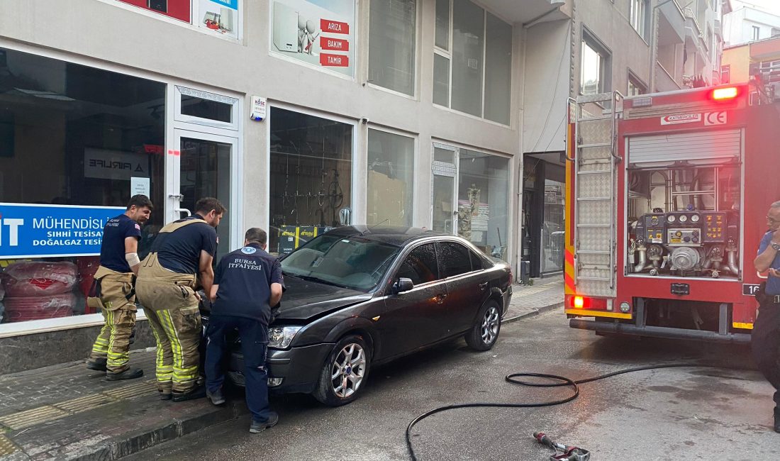 Bursa'nın Orhangazi ilçesinde akşam saatlerinde meydana gelen olayda, park halindeki
