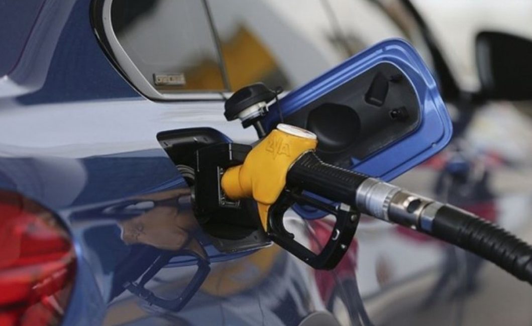 İran-İsrail arasında savaşının başlaması ile petrol fiyatları da tırmanışa geçti.