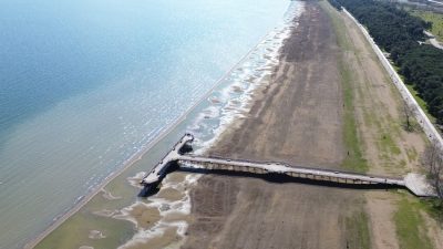 Bursa’nın Orhangazi ilçesinde İznik gölü sahilleri bir yandan çekilme mücadelesi