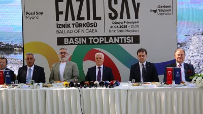 Bursa Büyükşehir Belediye Başkanı Mustafa Bozbey, dünyaca ünlü piyanist ve