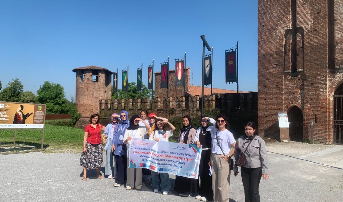 Orhangazi Kız Anadolu İmam Hatip Lisesi İngilizce Öğretmeni Meltem Oral