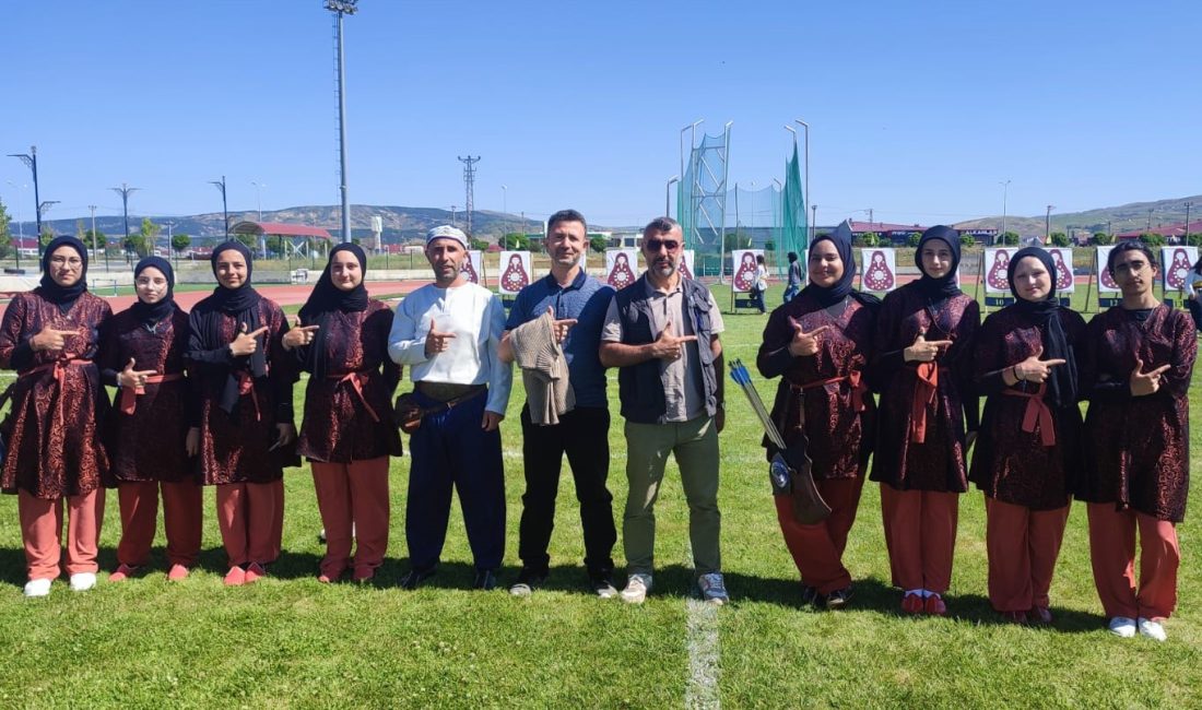 Bursa'nın Orhangazi ilçesinde bulunan Kız Anadolu İmam Hatip Lisesi öğrencileri