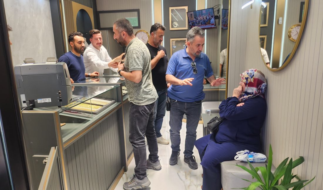 Bursa'nın Orhangazi ilçesinde meydana gelen olayda, kendilerini polis olarak tanıtan