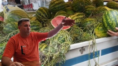 Bursa'nın Orhangazi ilçesinde Esnaf ve Sanatkarlar Odası Başkanı Turgay Durmuş,