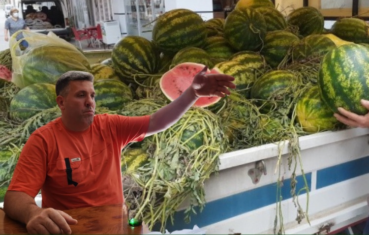 Bursa'nın Orhangazi ilçesinde Esnaf ve Sanatkarlar Odası Başkanı Turgay Durmuş,