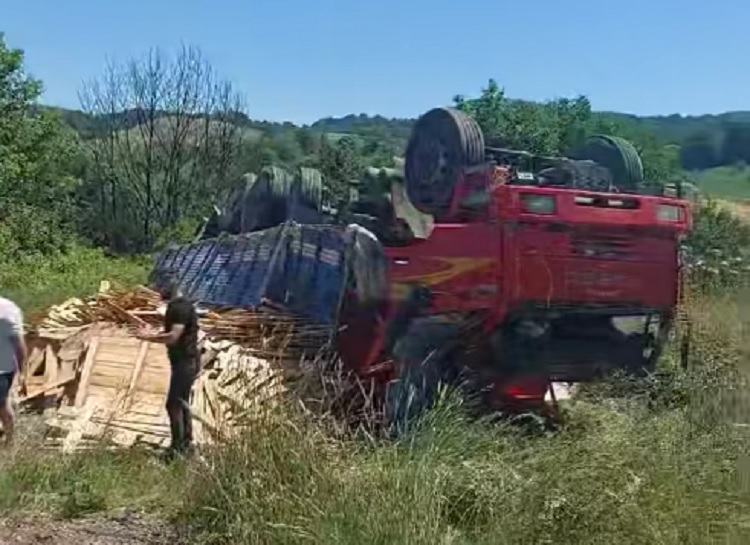 Orhangazi - Yalova yolu üzerinde meydana gelen trafik kazasında kontrolden