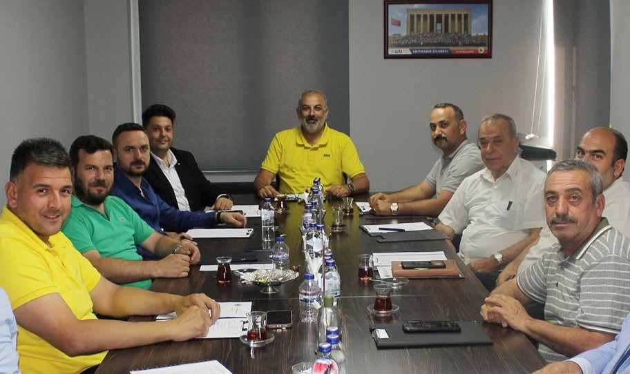 Bursa'nın Orhangazi ilçesinde her geçen gün artan araç trafiği ve