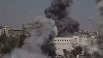 İsrail, Suriye'nin başkenti Şam'a ikinci kez hava saldırısı düzenledi. Savaş