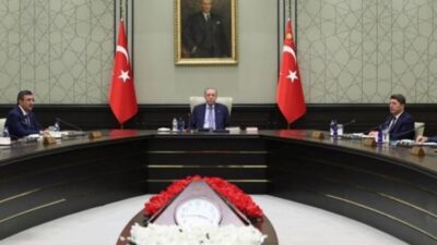 Cumhurbaşkanı Erdoğan başkanlığında bugün yapılacak Kabine toplantısında, iç güvenlikten dış