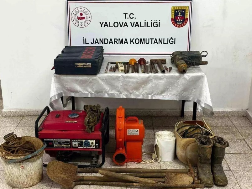 Yalova İl Jandarma Komutanlığı ekipleri, Çınarcık ilçesinde ormanlık alanda kaçak