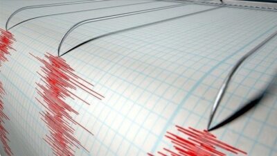 Bursa'nın Gemlik ilçesi, saat 11.47'de meydana gelen 3.9 büyüklüğündeki depremin