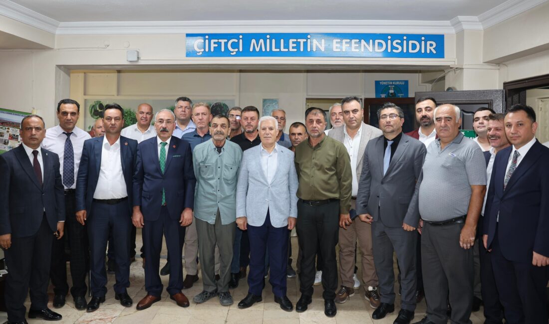  Bursa Büyükşehir Belediye Başkanı Mustafa Bozbey, küçükbaş hayvancılık yapanlara