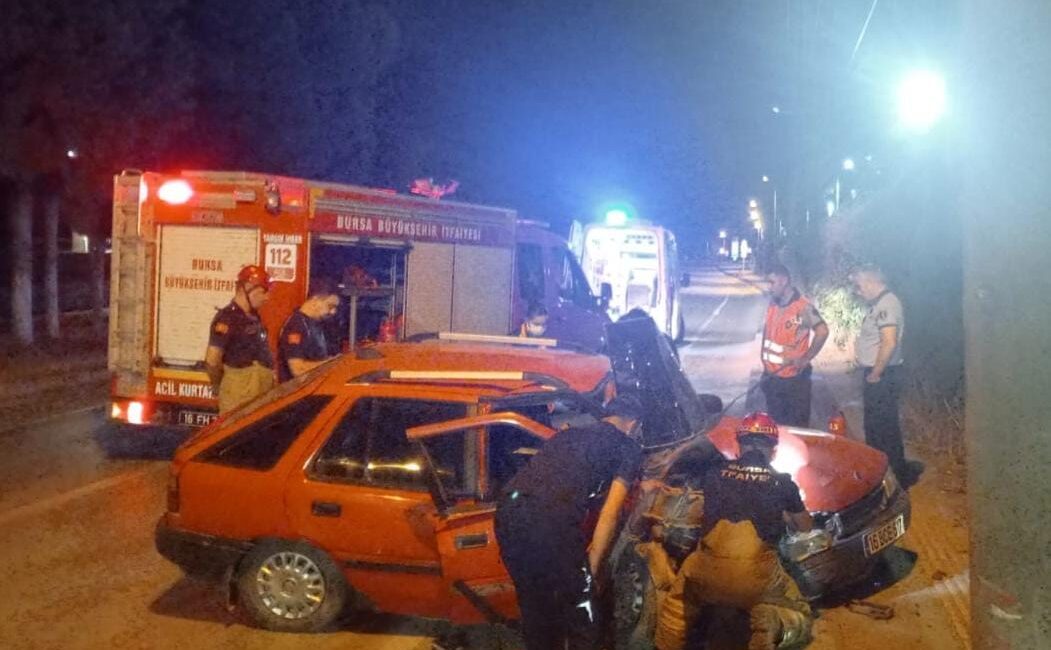 Bursa'nın Orhangazi ilçesinde gece yarısı meydana gelen trafik kazasında, kontrolden