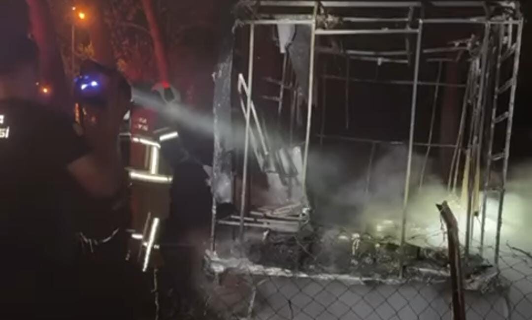 Bursa'da, İznik Gölünün kıyısında bulunan bir karavan henüz bilinmeyen bir