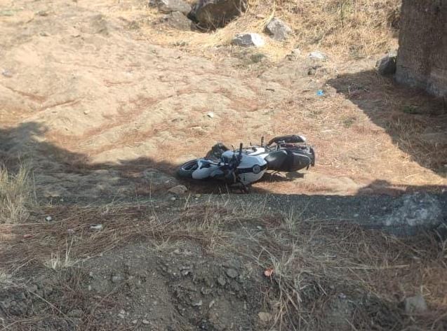 Bursanın Orhangazi ilçesinde meydana gelen trafik kazasında,virajda kontrolden çıkan motosiklet