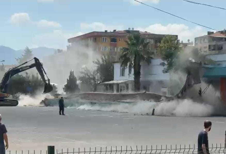 Bursa'nın Orhangazi ilçesinde  35 yıldır hizmet veren Şehirlerarası Otobüs Terminali,