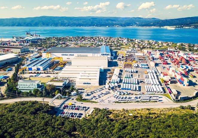 Bursa'nın Gemlik ilçesinde bulunan CİMTAS işletmelerinde, bir çalışanın yıllar boyunca