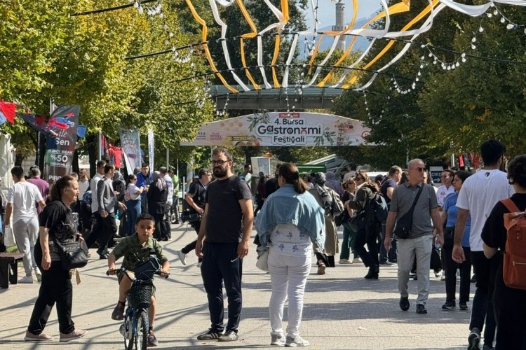 Bursa'nın köklü ve yöresel lezzetlerinin tanıtıldığı 4.Uluslararası Gastronomi Festivali, ikinci