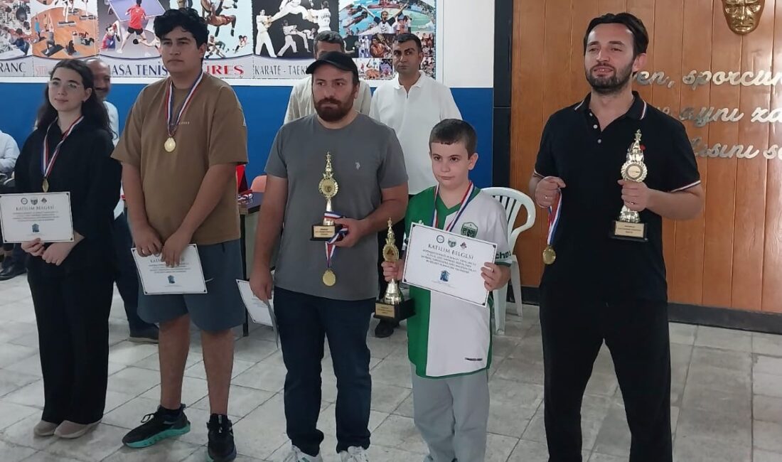 ŞAH MAT 16 Spor Kulübü tarafından düzenlenen satranç turnuvasına 32