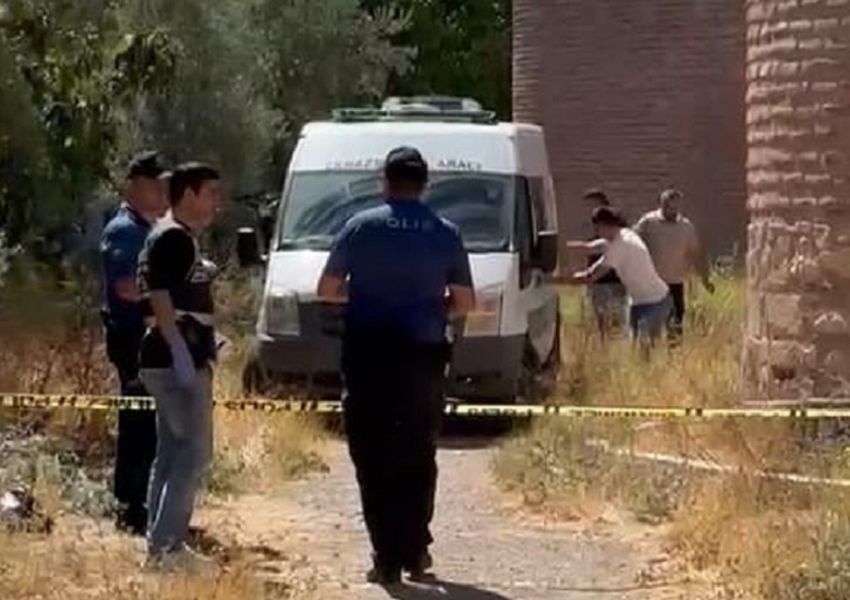 Bursa'nın İznik ilçesinde tarihi surların yakınlarında ölü olarak bulunan şahısın