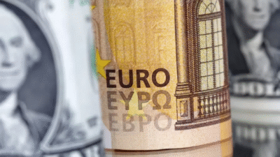 Döviz kurları, dolar, euro ve sterlin yatırımcılar ve vatandaşlar tarafından