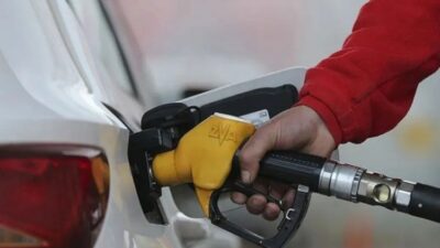 Brent petrol fiyatları ve dövizdeki değişimler sonrası akaryakıt tabelalarında güncellemeye