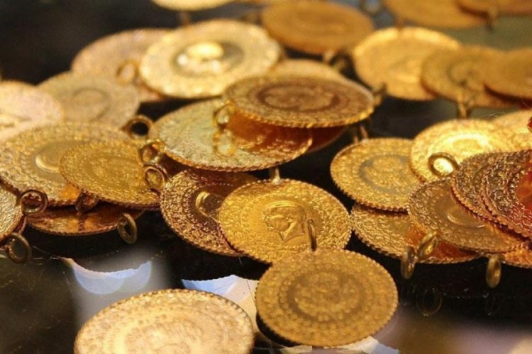 Altın fiyatlarındaki yükseliş hız kesmeden sürüyor. Ons altın 4.242 dolarla