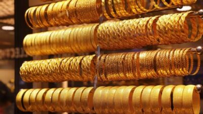 Altın piyasası, rekorlarla dolu bir haftanın ardından yatırımcılarını şaşırttı. Hafta