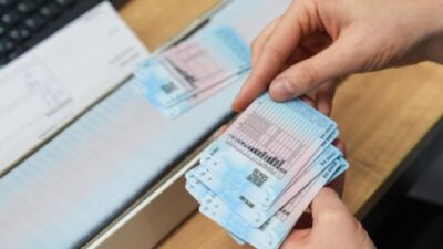 Eski tip ehliyetlerin 1 Ocak 2016'dan itibaren verilmeye başlanan yeni