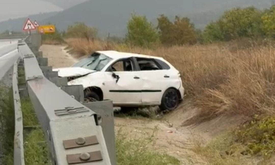 Bursa'da İznik - Yenişehir yolu üzerinde meydana gelen trafik kazasında,