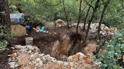 Bursa'da Jandarma ekipleri tarafından Kestel'de yapılan kaçak kazı operasyonun ardından
