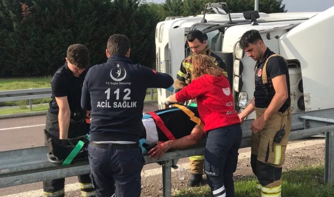 Osmangazi köprüsü çıkışında meydana gelen trafik kazasında, yağışlı havada kontrolden